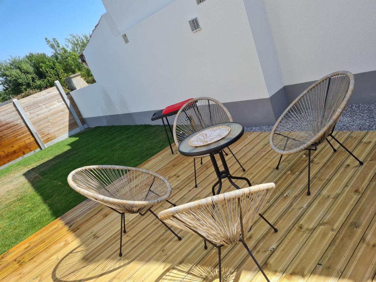 A Fleur De Spa : Maison Chaleureuse Avec Spa Privatif Et Billard. Coulogne Exterior foto